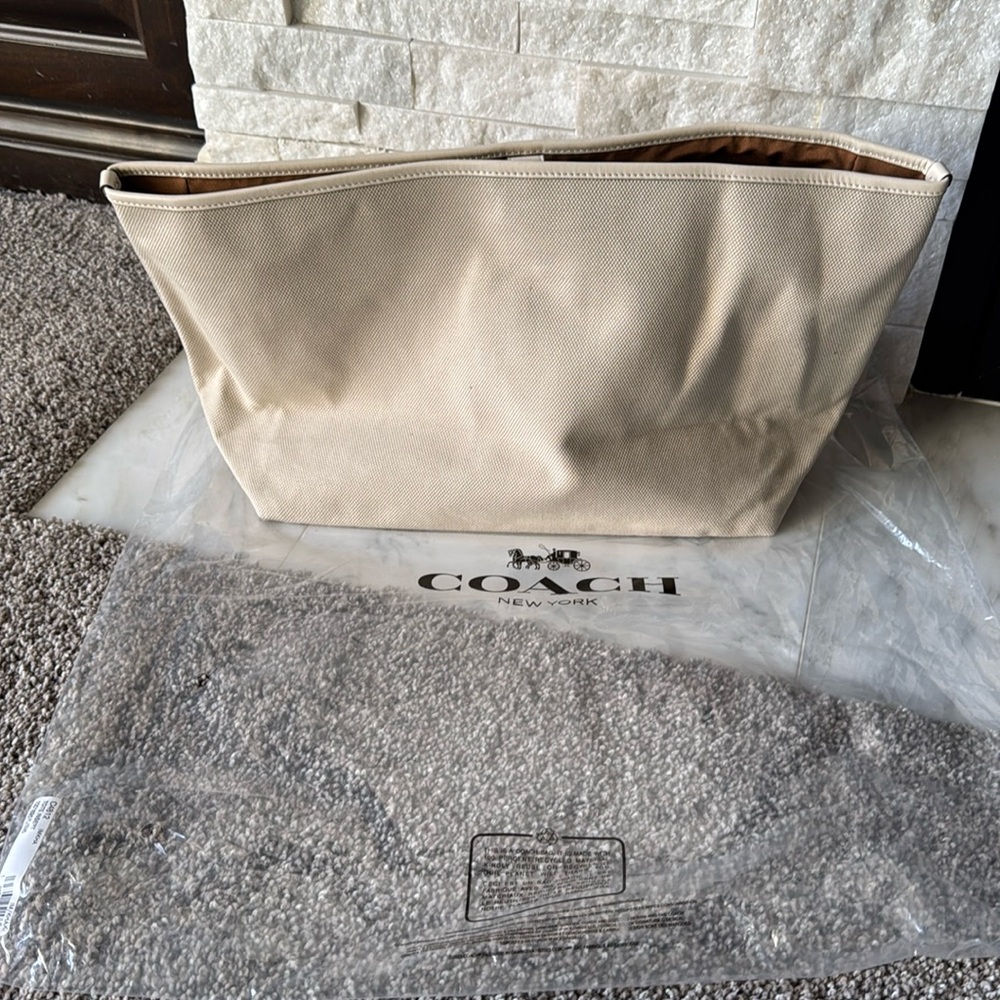 Stunning Brand New Coach Bag Insert Khaki/Gold Organizer.